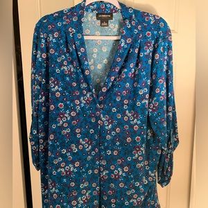 Women’s Liz Claiborne career blouse